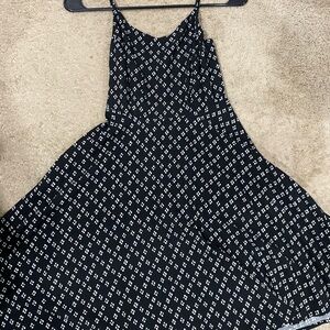 5/20 Old Navy Black and White Geometric Dress